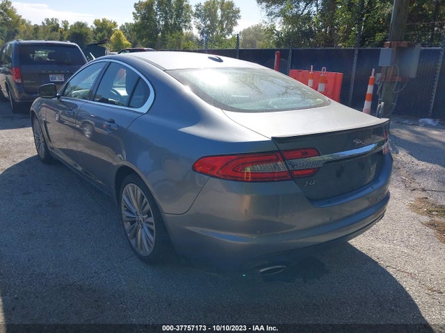 2012 JAGUAR XF SAJWA0HB9CLS49298 Photo 2