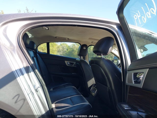 2012 JAGUAR XF SAJWA0HB9CLS49298 Photo 7