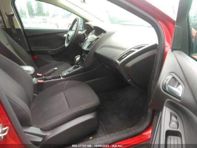 1FADP3F28JL313567 Ford FOCUS SE