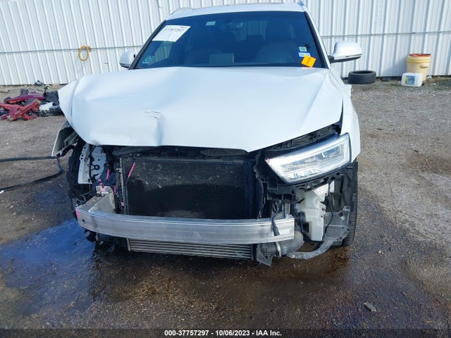 WA1HCCFS9JR022235 Audi Q3 Premium Plus