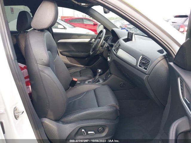 WA1HCCFS9JR022235 Audi Q3 Premium Plus