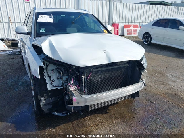 WA1HCCFS9JR022235 Audi Q3 Premium Plus