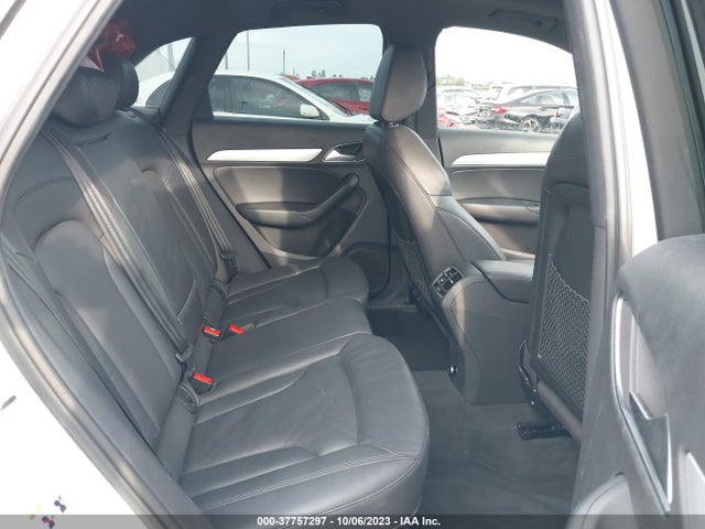 WA1HCCFS9JR022235 Audi Q3 Premium Plus