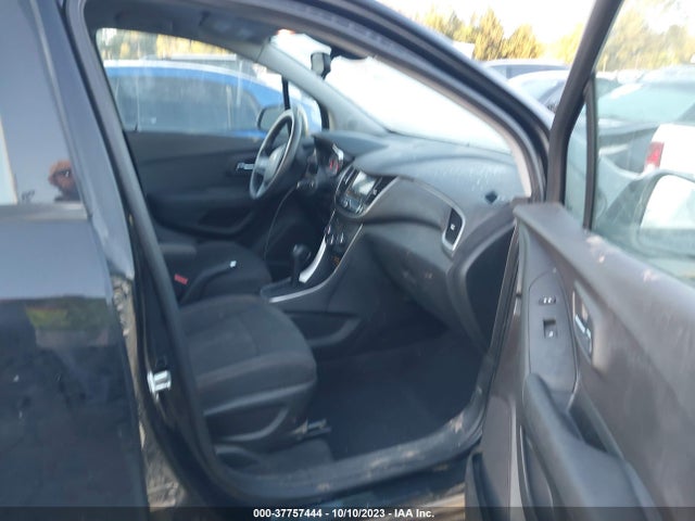 Chevrolet TRAX LS 2019 3GNCJKSB2KL121159 Image 5