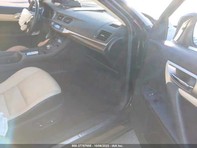 JTHKD5BH6F2225418 Lexus Ct 200h Hybrid
