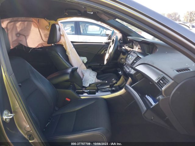 1HGCR2F5XHA261158 Honda Accord Sedan Sport