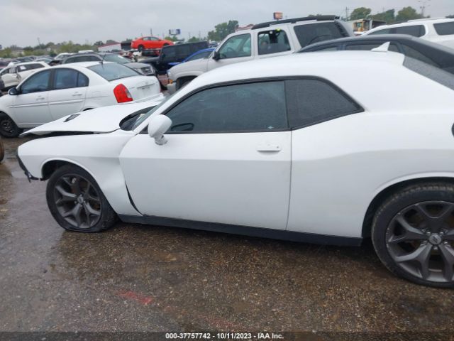 2C3CDZAG2GH177323 Dodge Challenger Sxt