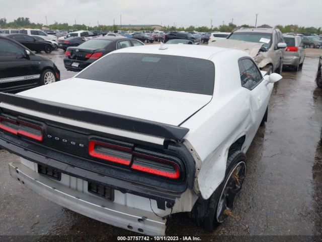 2C3CDZAG2GH177323 Dodge Challenger Sxt
