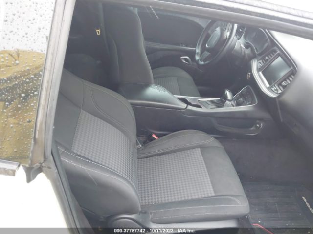 2C3CDZAG2GH177323 Dodge Challenger Sxt