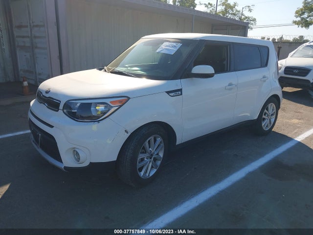 KIA SOUL + 2018 KNDJP3A56J7526962 Image 2