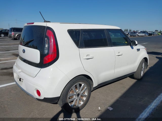 KIA SOUL + 2018 KNDJP3A56J7526962 Image 4
