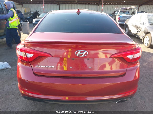 Hyundai SONATA 2016 5NPE24AF0GH409011 Image 16