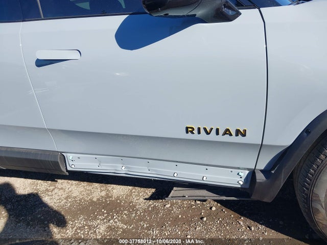 Rivian R1t Adventure Package 2022 7FCTGAAA4NN013795 Image 6