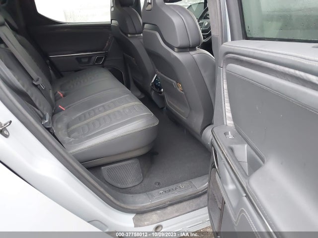 Rivian R1t Adventure Package 2022 7FCTGAAA4NN013795 Image 8