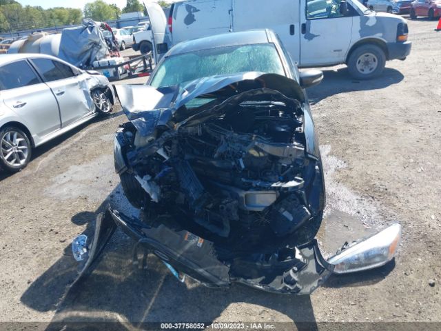 1FADP3K27JL257871 Ford FOCUS SE