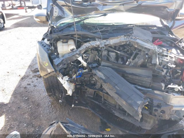 1FADP3K27JL257871 Ford FOCUS SE