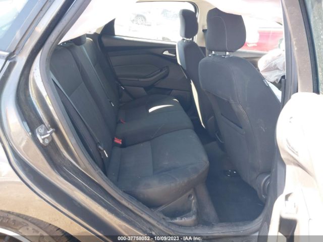 1FADP3K27JL257871 Ford FOCUS SE