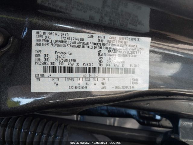 1FADP3K27JL257871 Ford FOCUS SE
