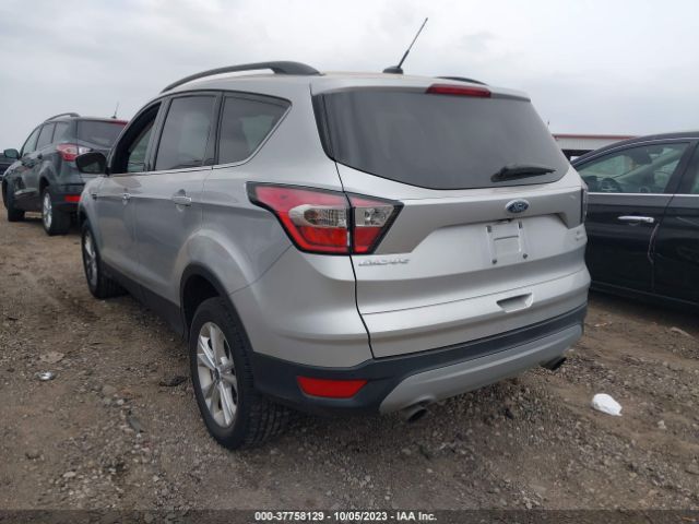 1FMCU0GD2HUE45978 Ford ESCAPE SE