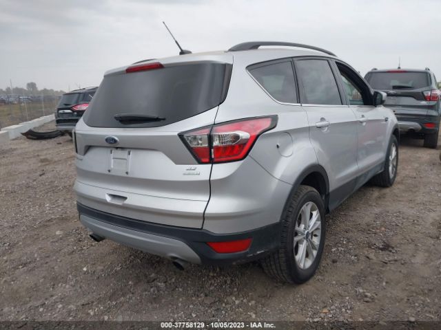1FMCU0GD2HUE45978 Ford ESCAPE SE
