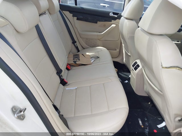 2010 VOLKSWAGEN JETTA 3VWTL7AJ1AM639312 Photo 7