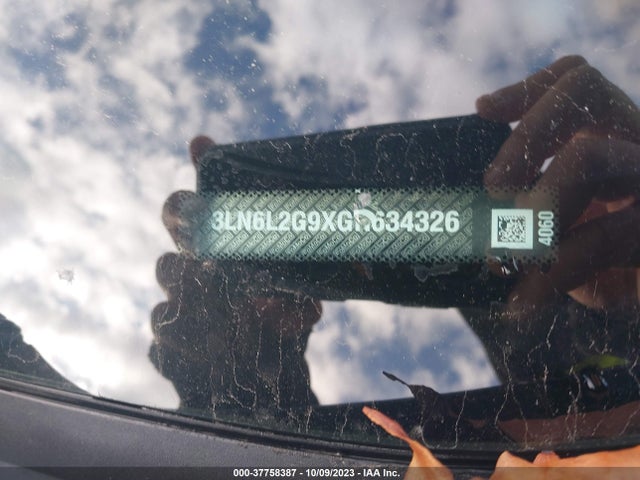 Lincoln MKZ 2016 3LN6L2G9XGR634326 Image 9