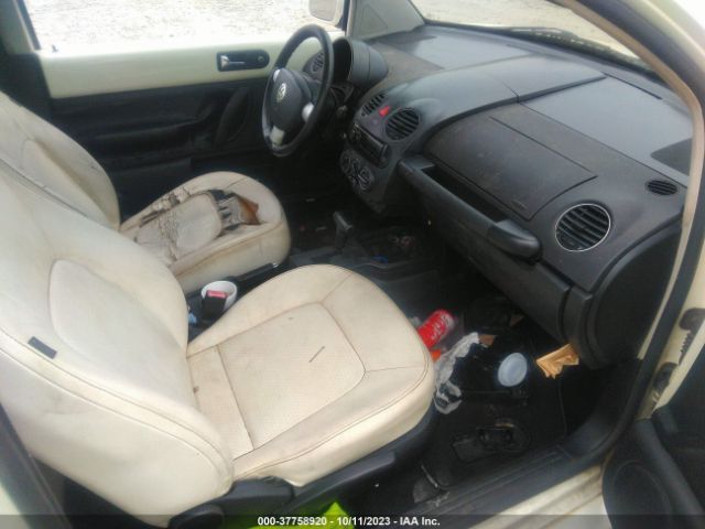 2008 VOLKSWAGEN NEW BEETLE COUPE 3VWFW31C88M515322 Photo 4