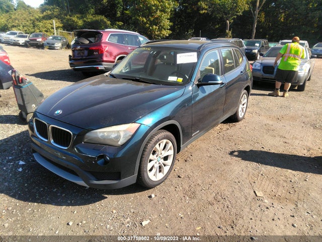 BMW X1 Xdrive28i 2014 WBAVL1C57EVY15913 Image 2