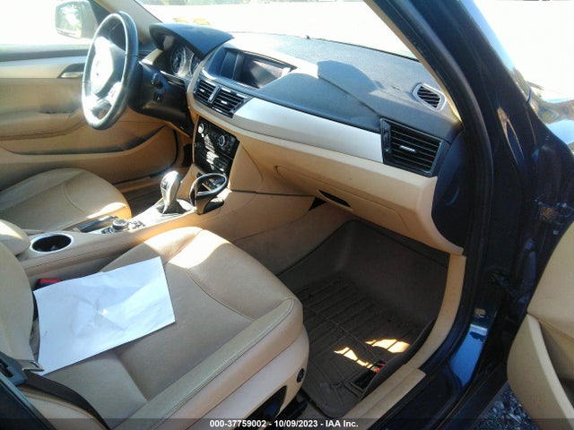 BMW X1 Xdrive28i 2014 WBAVL1C57EVY15913 Image 5