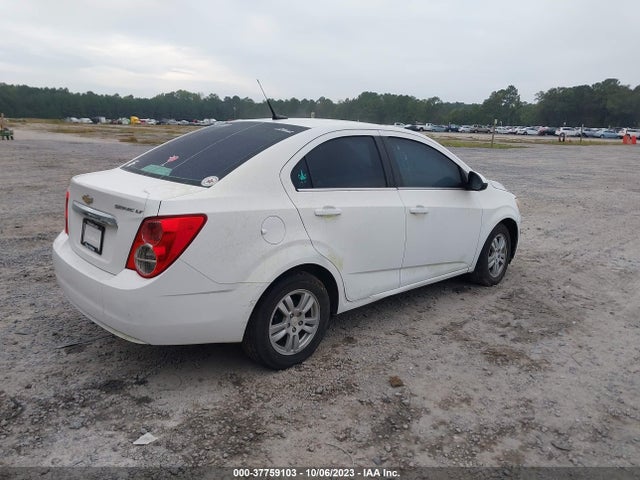 Chevrolet SONIC LT 2014 1G1JC5SHXE4240256 Image 4