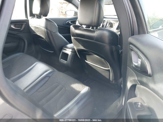 Chrysler 200 S 2015 1C3CCCBG1FN517954 Image 8
