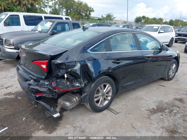 Hyundai SONATA SE 2017 5NPE24AFXHH448612 Image 4