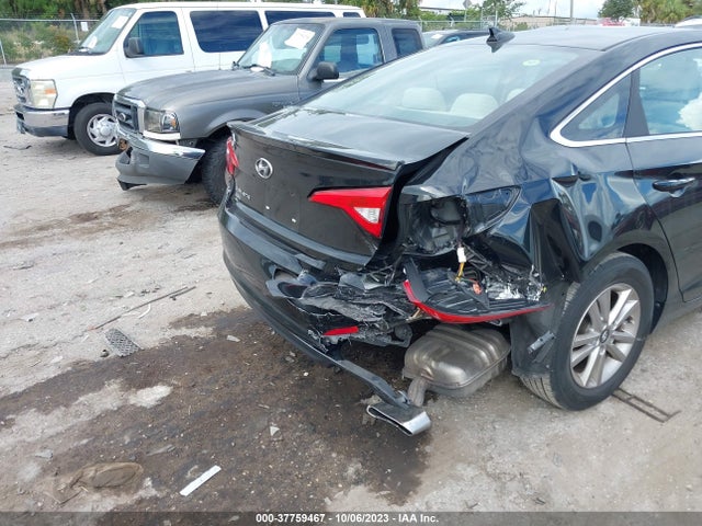 Hyundai SONATA SE 2017 5NPE24AFXHH448612 Image 6