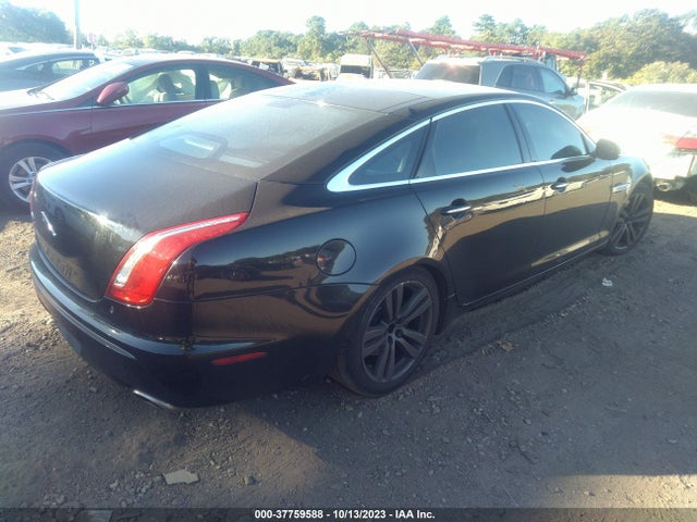 2011 JAGUAR XJ SAJWA2GB4BLV09974 Photo 3