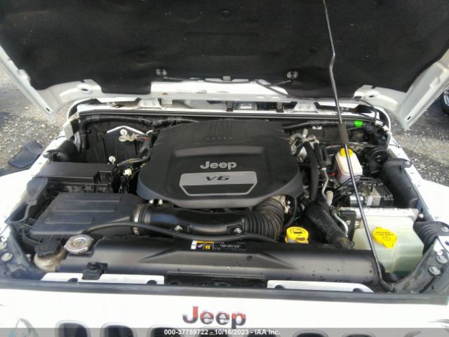 1C4GJWBG9HL697817 Jeep Wrangler Sahara