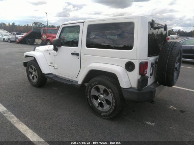 1C4GJWBG9HL697817 Jeep Wrangler Sahara