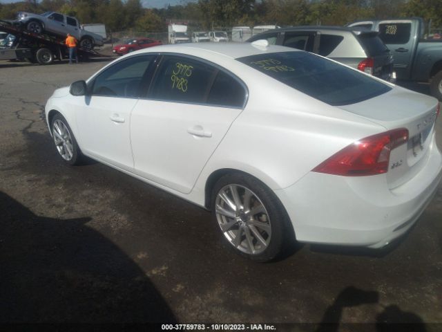 LYV402FM2GB099960 Volvo S60 Inscription T5 Drive-e Platinum
