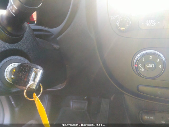 KIA Soul Base 2016 KNDJN2A2XG7278911 Image 11