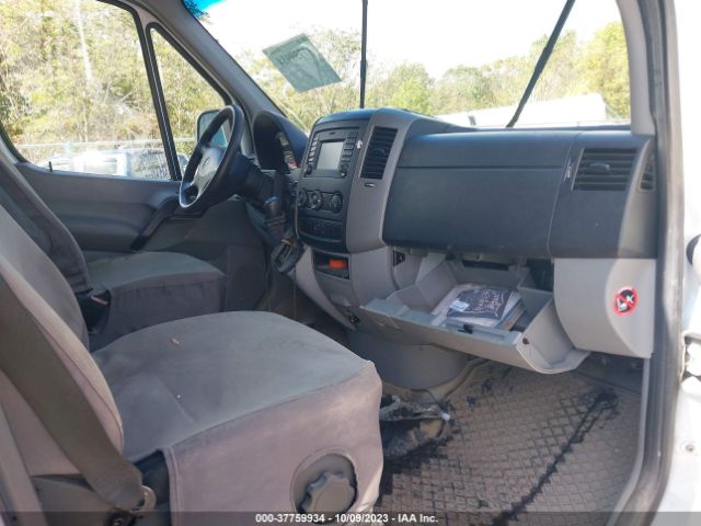 WD4PE8DC8E5858674 Mercedes-Benz SPRINTER CREW VANS