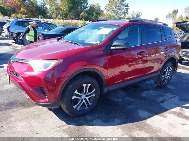 Toyota RAV4 LE 2018 2T3ZFREV7JW455407 Image 2