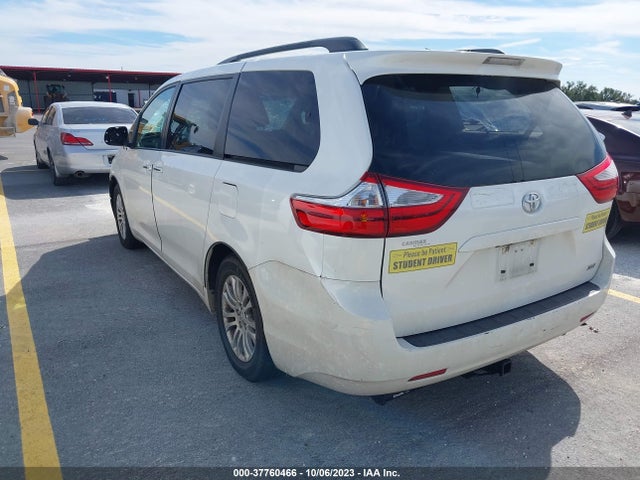 Toyota Sienna Xle/xle Aas/ltd 2015 5TDYK3DC0FS642016 Image 3