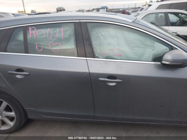 YV140MEM7H1335129 Volvo V60 Platinum