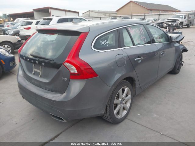 YV140MEM7H1335129 Volvo V60 Platinum