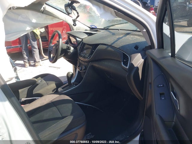 Chevrolet TRAX LS 2018 KL7CJKSB4JB517678 Image 5