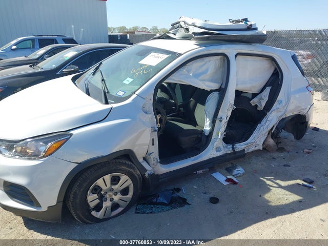 Chevrolet TRAX LS 2018 KL7CJKSB4JB517678 Image 6