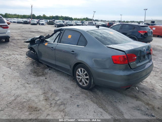 3VWD07AJ4EM276054 Volkswagen Jetta Sedan Se W/connectivity/sunroof