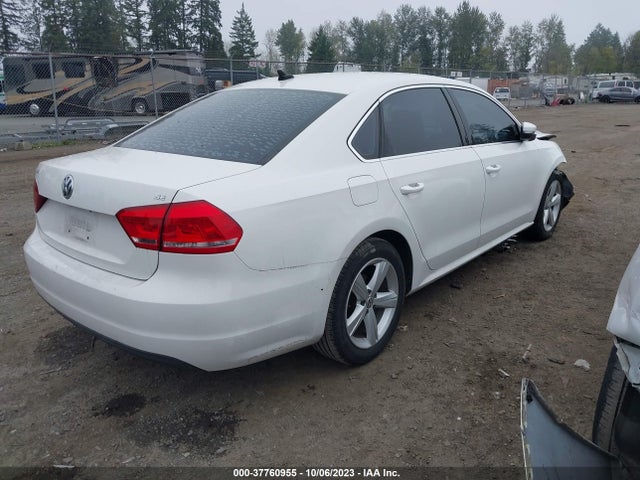 Volkswagen PASSAT SE 2014 1VWBP7A35EC020124 Image 4