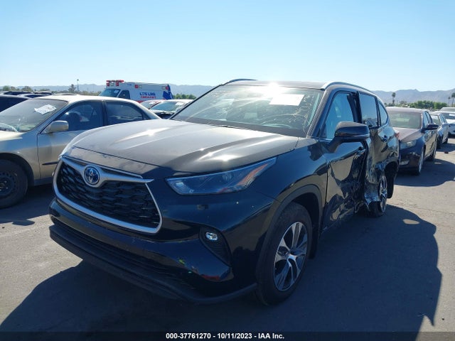 Toyota HIGHLANDER HYBRID 2023 5TDKBRCHXPS589803 Image 2