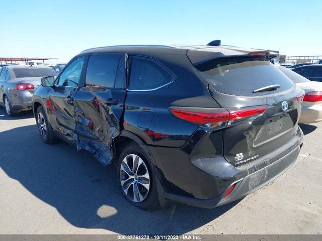 Toyota HIGHLANDER HYBRID 2023 5TDKBRCHXPS589803 Image 3