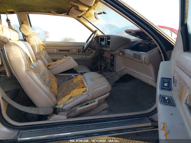 1989 CADILLAC ELDORADO 1G6EL1152KU618660 Photo 4